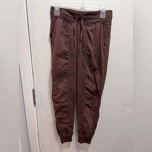Women’s lululemon dance Jogger Java brown
